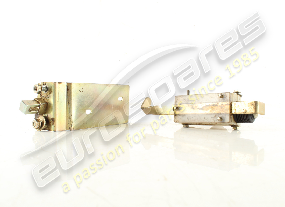 used ferrari fuel cap release with motor. part number eap1726477 (4)