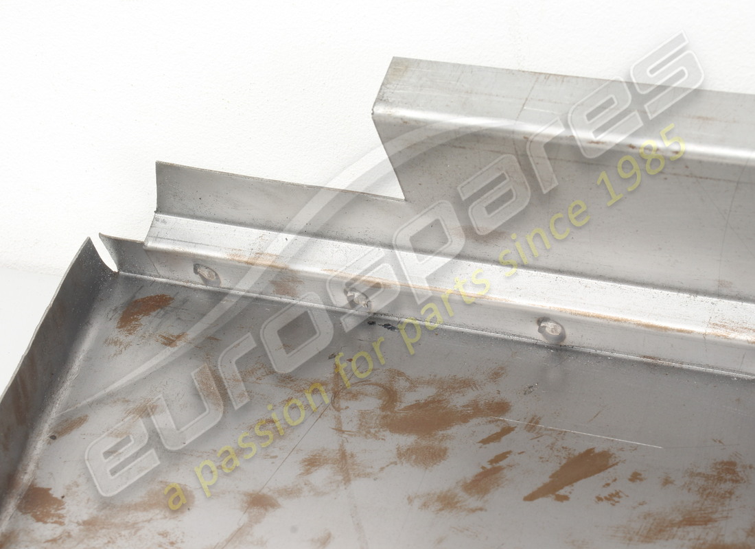 NEW EUROSPARES RH DOOR SILL. PART NUMBER 40155905 (6) new eurospares rh door sill. part number 40155905 (6)