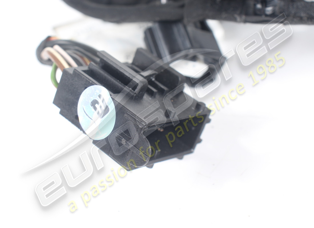 USED FERRARI TAILGATE CABLE. PART NUMBER 328511 (2) used ferrari tailgate cable. part number 328511 (2)