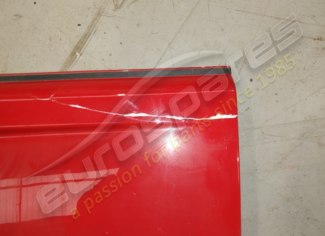 damaged ferrari rh door grille. part number 64102710 (2)