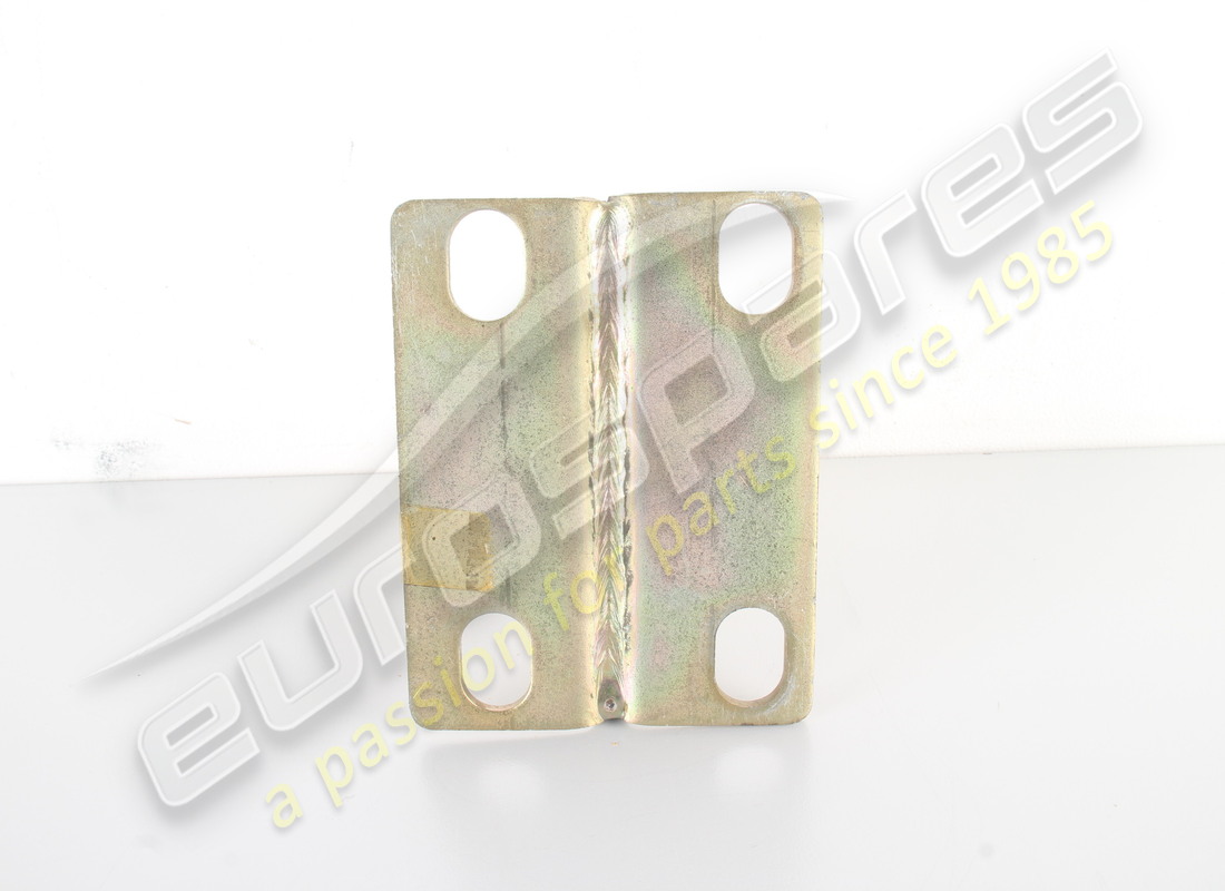 NEW FERRARI RH BRACKET. PART NUMBER 64059700 (4) new ferrari rh bracket. part number 64059700 (4)