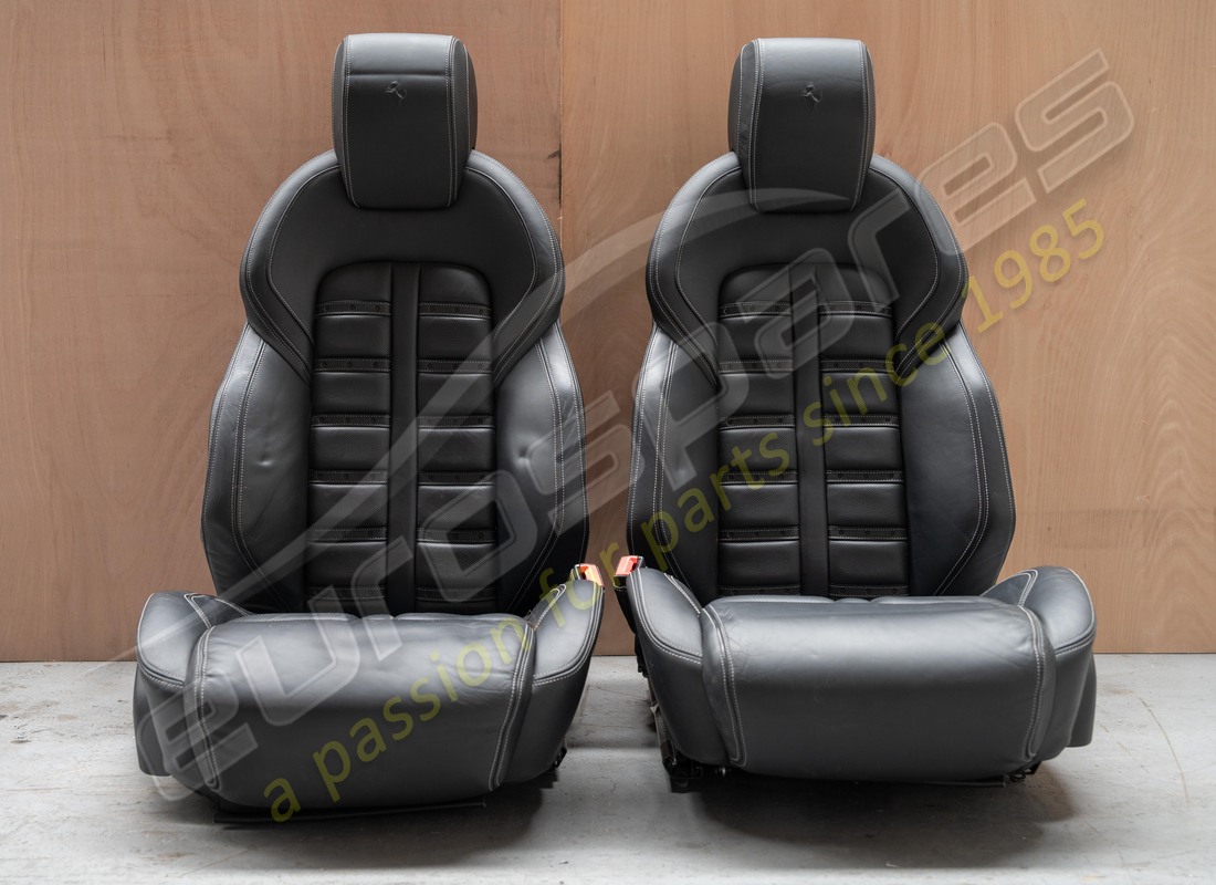 USED Ferrari COMPLETE SEAT SET . PART NUMBER EAP1558688 (1)