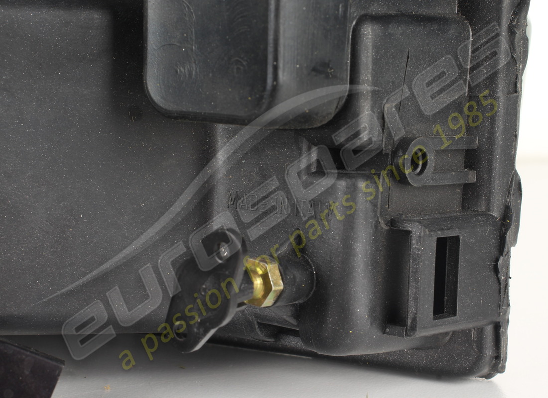 NEW FERRARI LH FRONT LIGHT RHD PART NUMBER 61880000 (5) new ferrari lh front light rhd part number 61880000 (5)