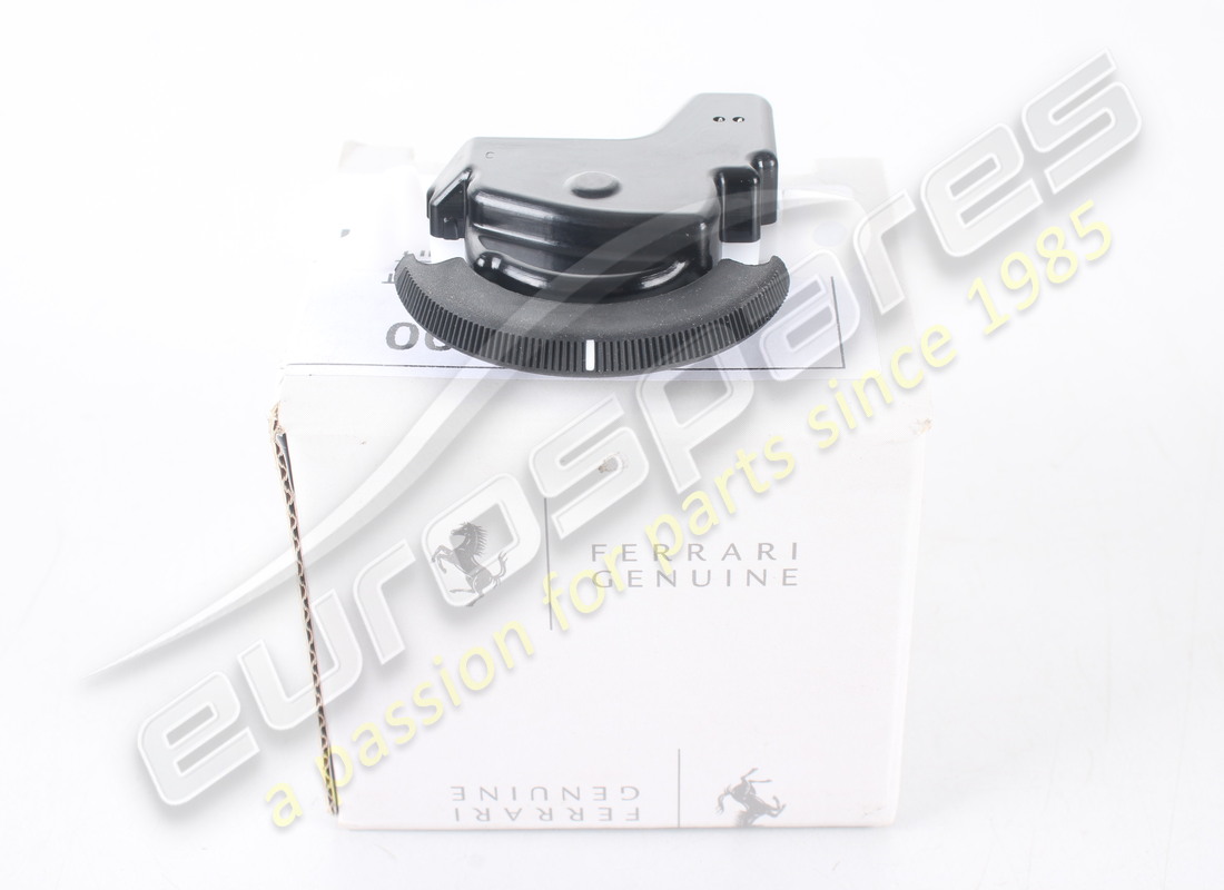 new ferrari lower central air vent contr. part number 82893600 (1)
