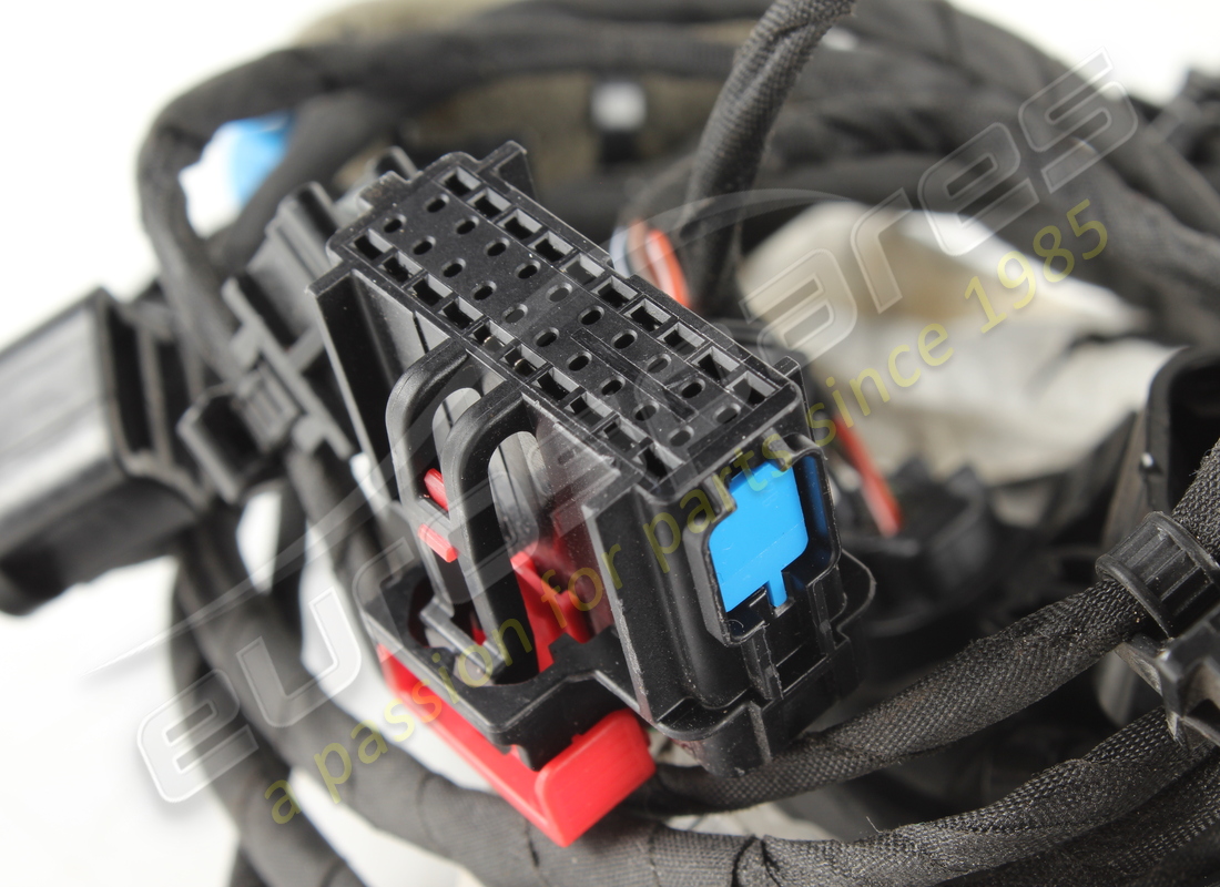 used ferrari rear bumper cable. part number 939011 (3)