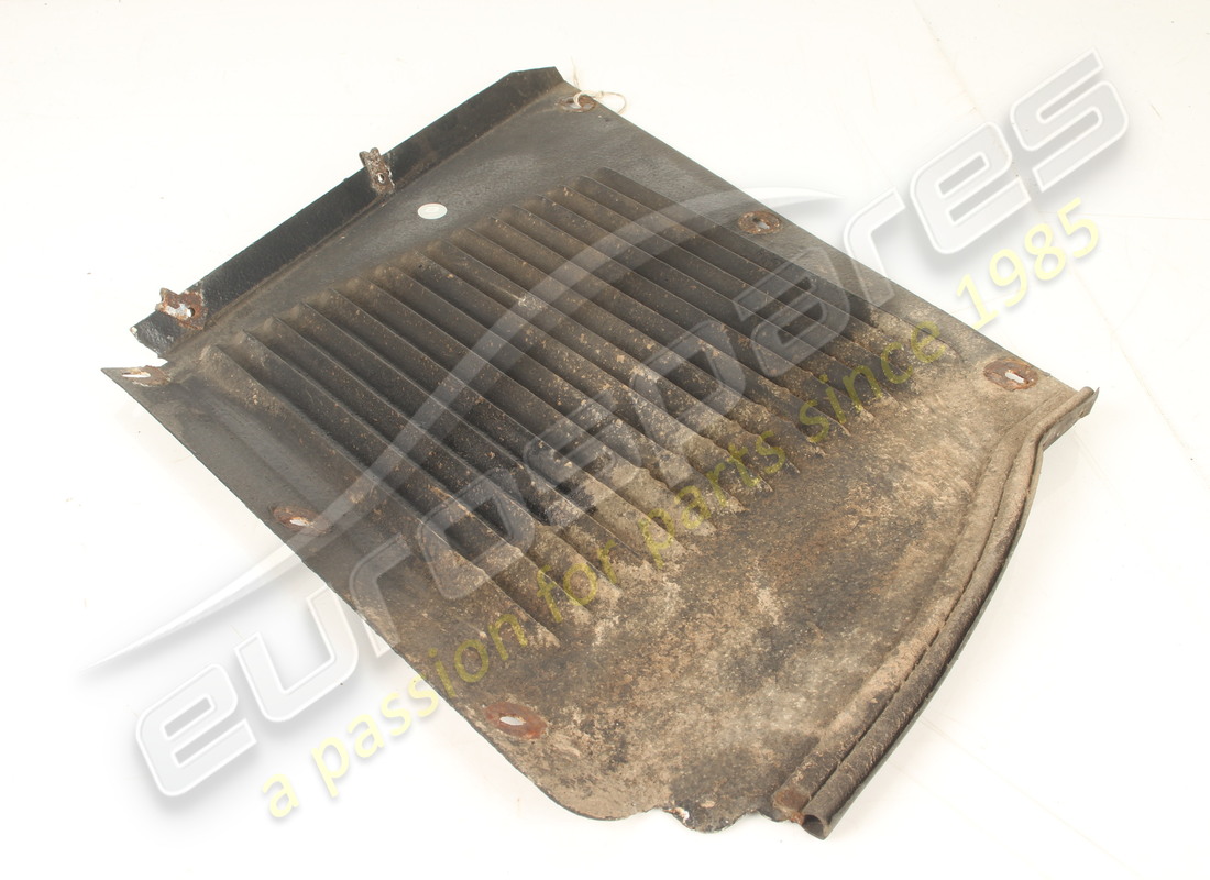 USED FERRARI LH FRONT GRAVEL GUARD. PART NUMBER 62576700 (4) used ferrari lh front gravel guard. part number 62576700 (4)