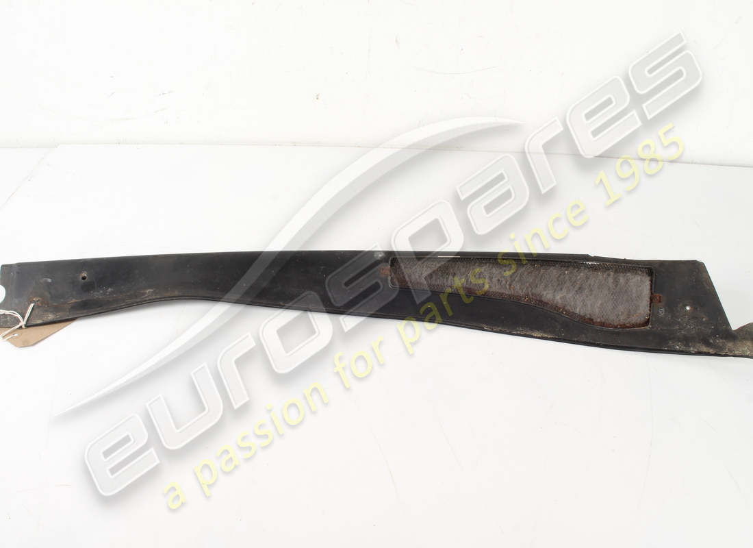 used ferrari lh outer molding for gb/aus. part number 65241900 (4)