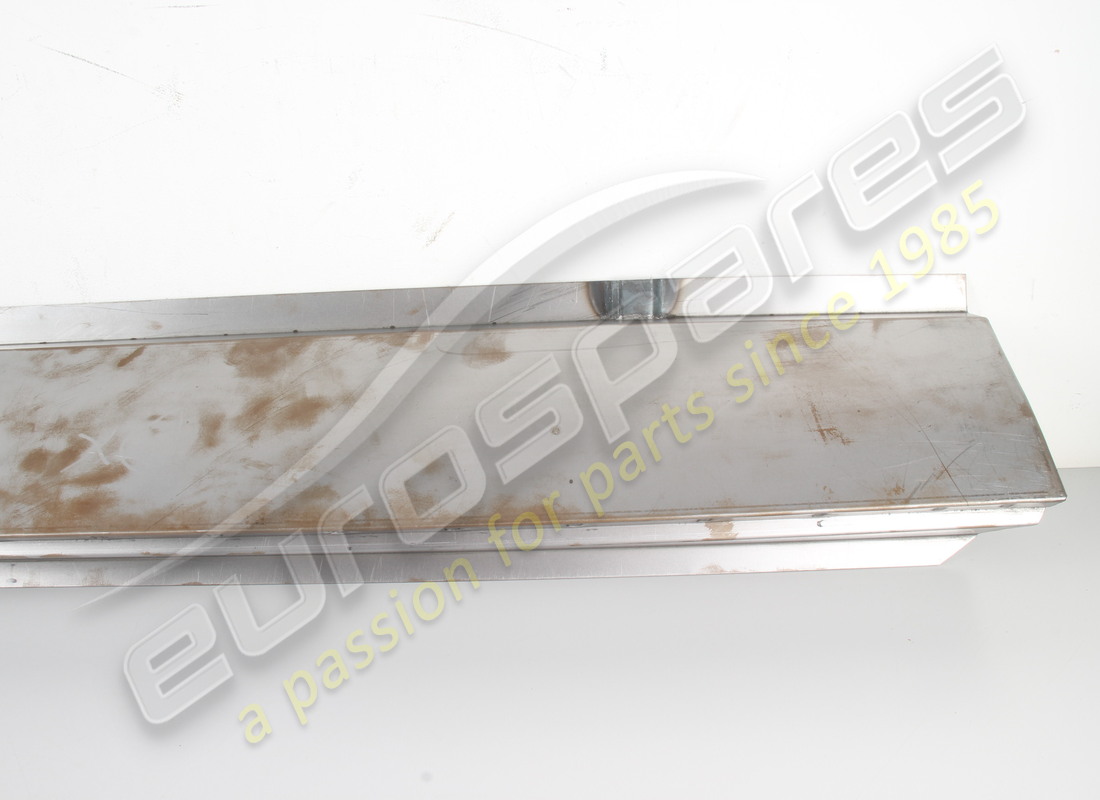 NEW EUROSPARES RH DOOR SILL. PART NUMBER 40155905 (3) new eurospares rh door sill. part number 40155905 (3)