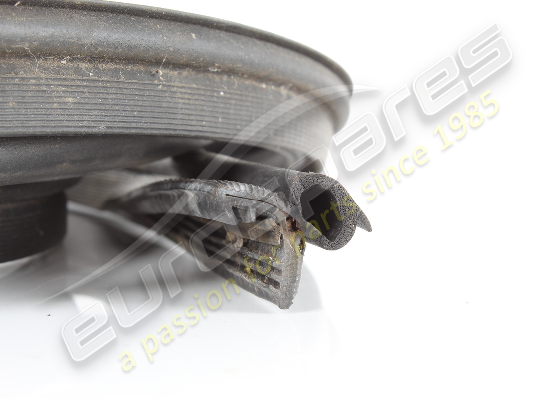 used maserati gasket. part number 334720350 (2)