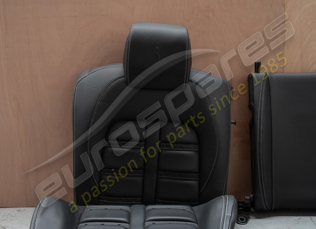 used ferrari complete seat set. part number eap1558688 (28)