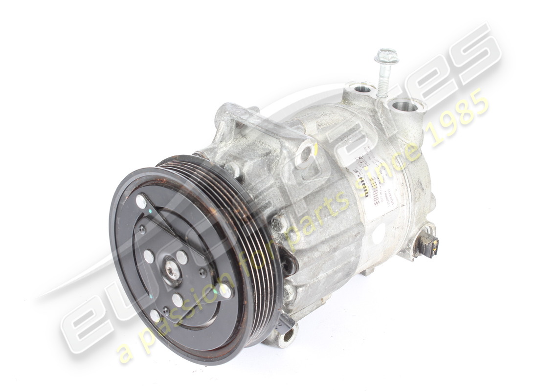 USED Ferrari AIR CONDITIONING COMPRESSOR . PART NUMBER 333331 (1)
