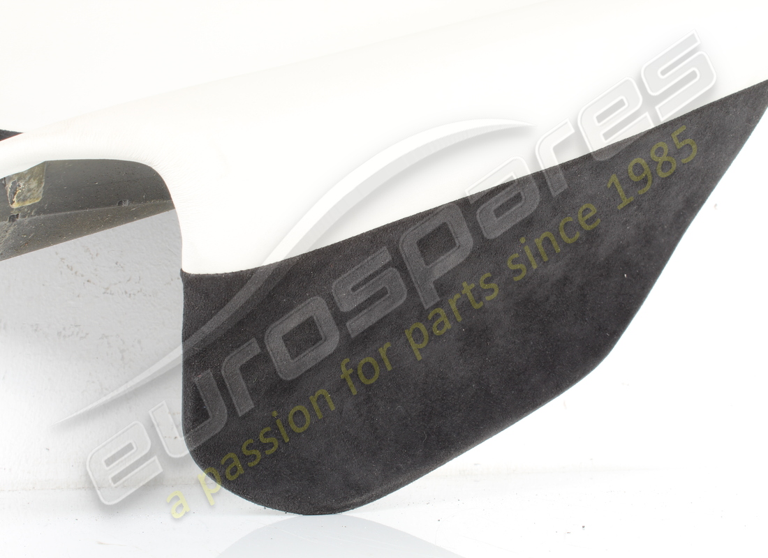 used ferrari medaglione dx sellato complete. part number 785010 (2)