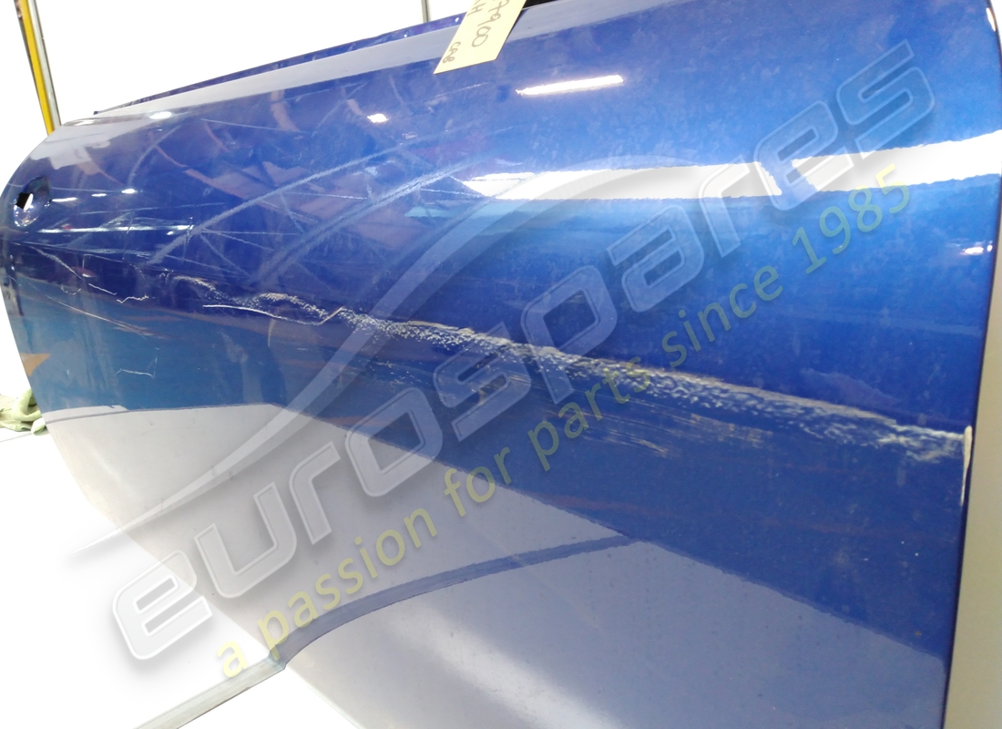 used maserati complete rh door. part number 81797900 (2)