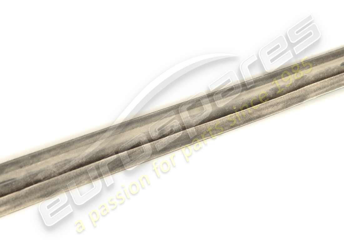 USED FERRARI RH EXTERIOR WINDOW SCRAPER SEAL. PART NUMBER 82208000 (6) used ferrari rh exterior window scraper seal. part number 82208000 (6)