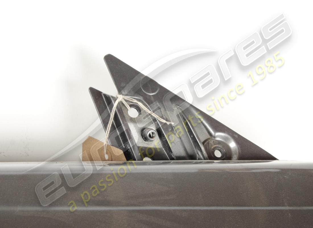used ferrari complete rh lateral door. part number 83207711 (3)