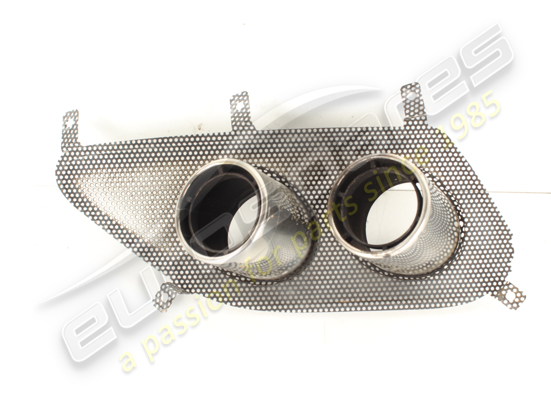USED Ferrari GRILLE WITH RH TAILPIPES . PART NUMBER 84433600 (1)