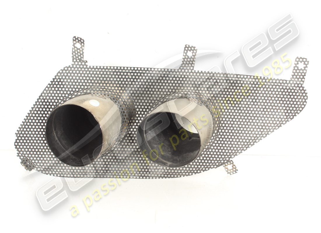 used ferrari grille with rh tailpipes. part number 84433600 (2)