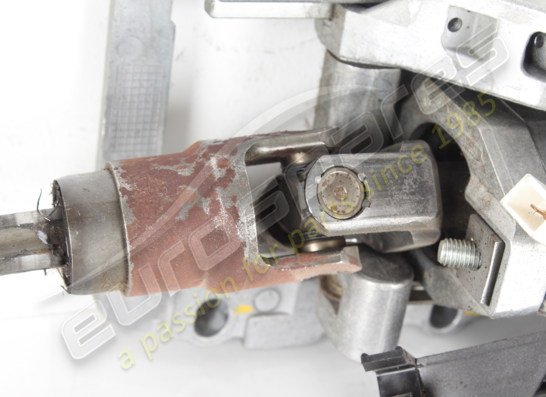 USED FERRARI COMPLETE STEERING COLUMN. PART NUMBER 261857 (4) used ferrari complete steering column. part number 261857 (4)