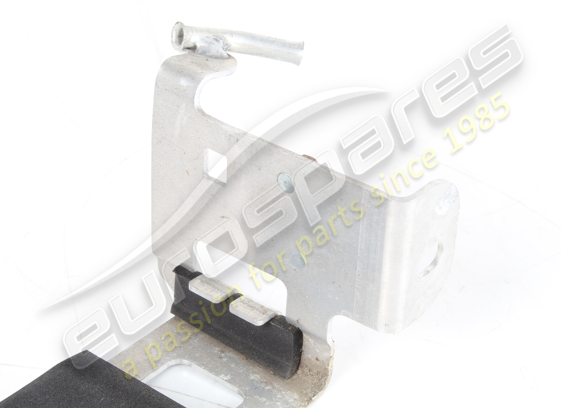 USED FERRARI CANISTER BRACKET COMPLETE. PART NUMBER 304198 (2) used ferrari canister bracket complete. part number 304198 (2)