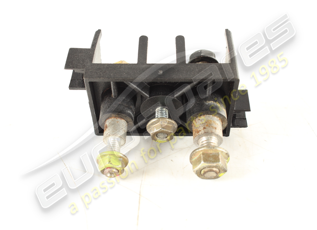 used maserati insert. part number 60510160 (3)