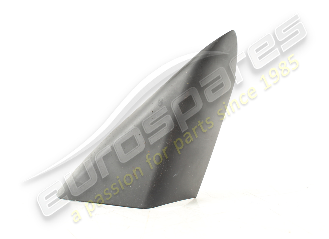USED Maserati RH INNER MOULDING TRIANGLE . PART NUMBER 67203200 (1)