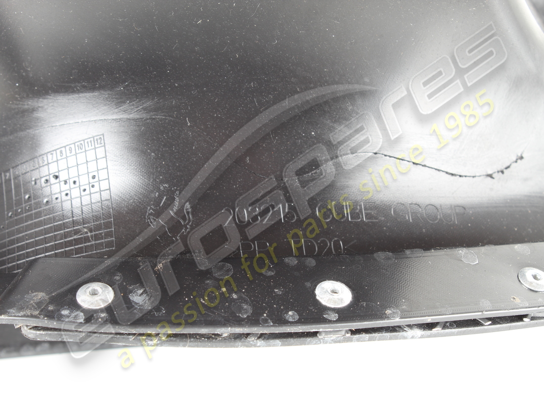 USED FERRARI CONVOGLIATORE POSTERIORE SX. PART NUMBER 770227 (4) used ferrari convogliatore posteriore sx. part number 770227 (4)