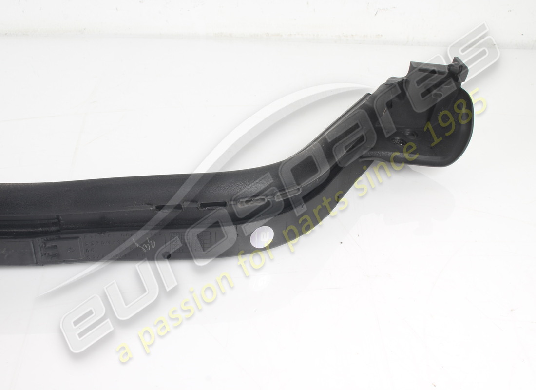 USED FERRARI GUARNIZ. ESTERNA LUNOTTO SCE. PART NUMBER 788145 (3) used ferrari guarniz. esterna lunotto sce. part number 788145 (3)