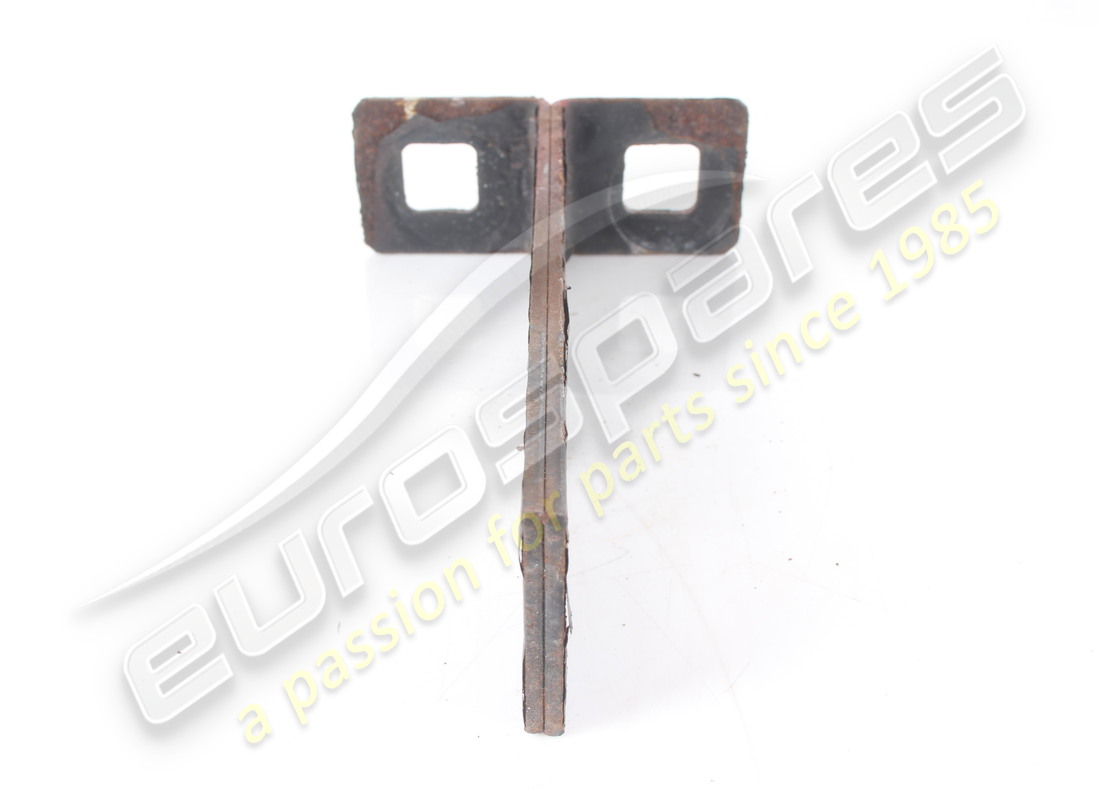 USED FERRARI FRONT BUMPER IRON. PART NUMBER 61741500 (2) used ferrari front bumper iron. part number 61741500 (2)