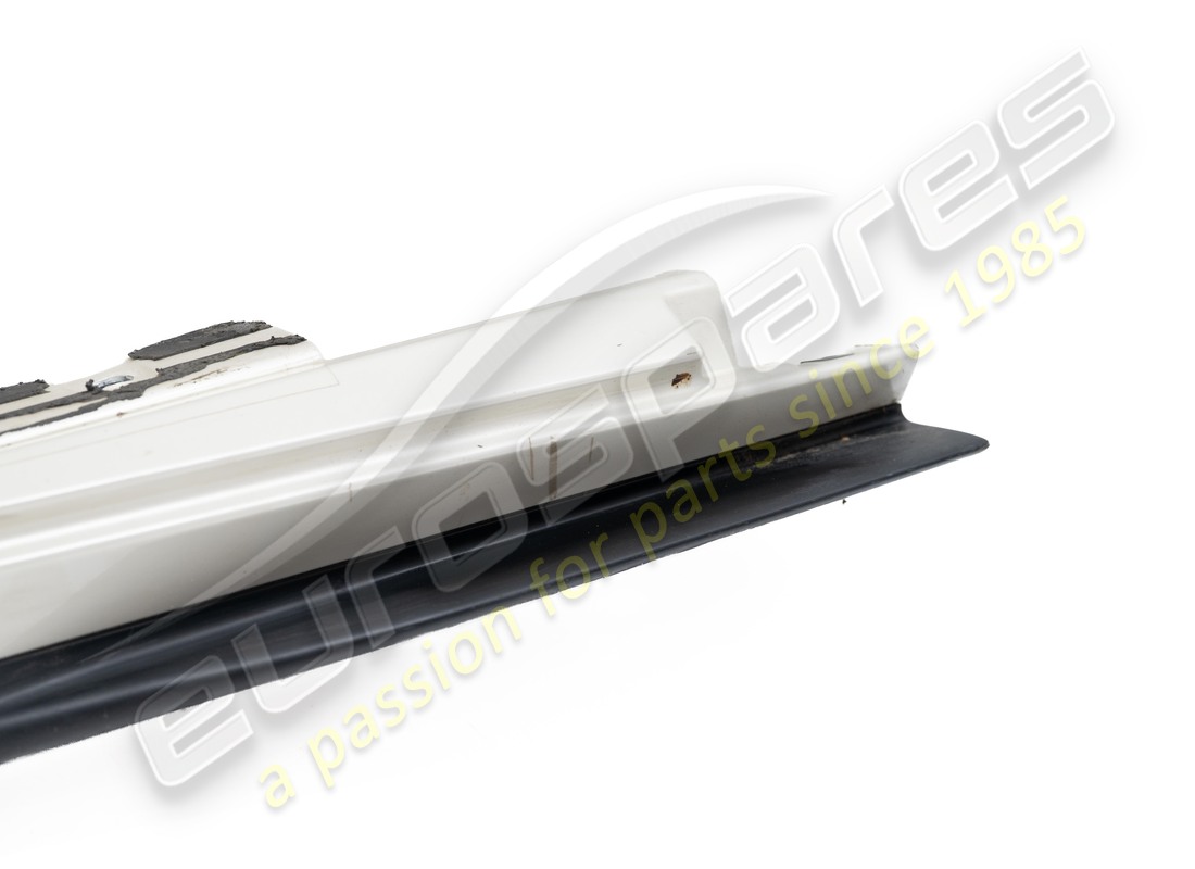 used ferrari complete rh underdoor trim. part number 985861771 (6)