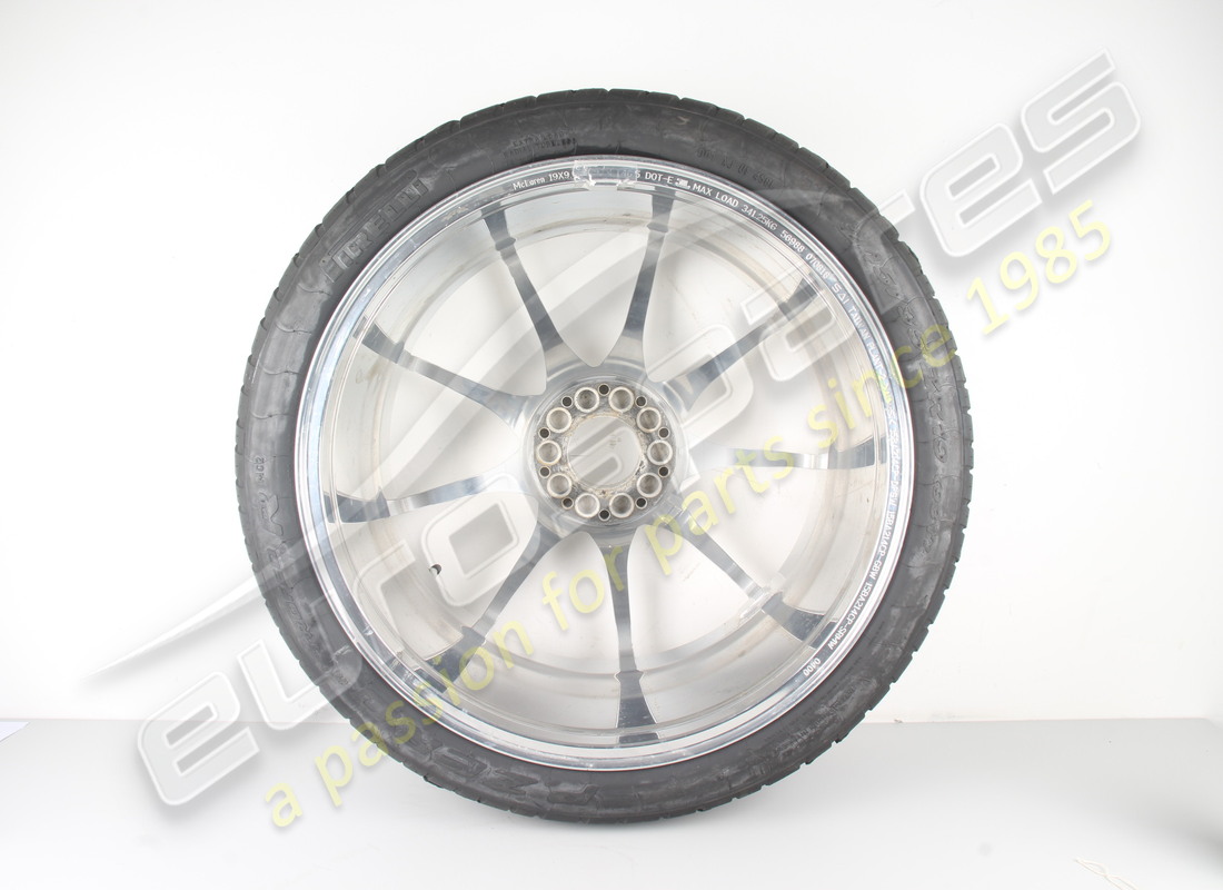 used mclaren wheel set. part number eap1558709 (3)