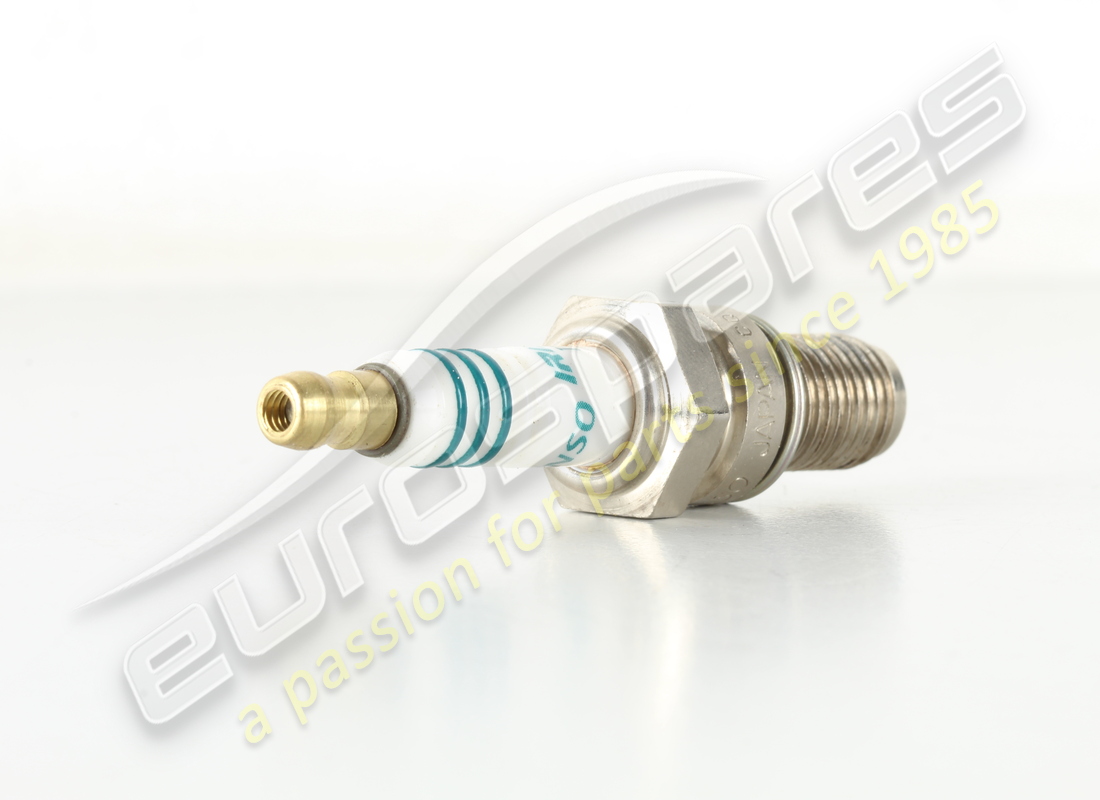 new denso spark plug. part number 0016003036 (2)