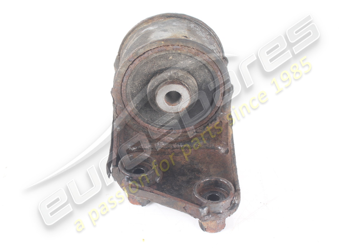 used maserati differential mount rear brac. part number 376200169 (3)