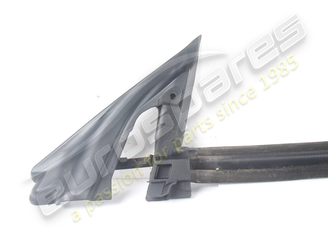 USED FERRARI RH EXTERIOR WINDOW SCRAPER SEAL. PART NUMBER 82208000 (2) used ferrari rh exterior window scraper seal. part number 82208000 (2)