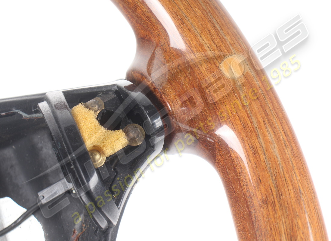 USED MASERATI STEERING WHEEL. PART NUMBER 377800104 (5) used maserati steering wheel. part number 377800104 (5)