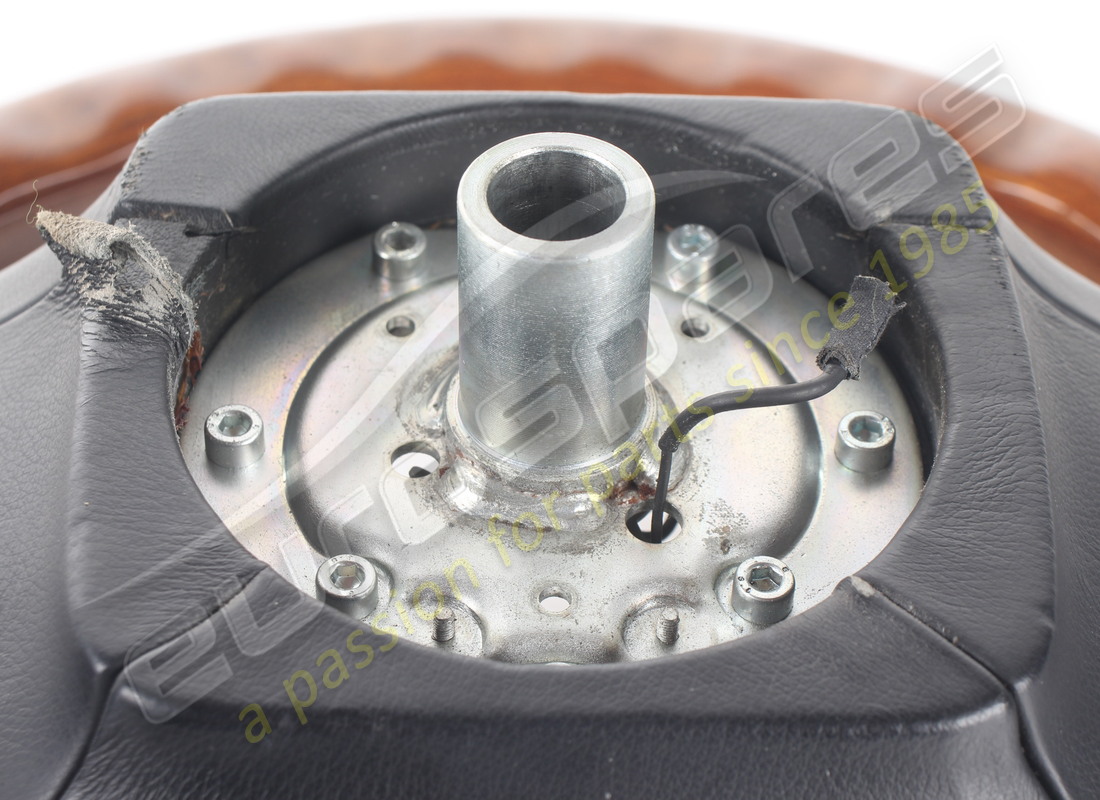 USED MASERATI STEERING WHEEL. PART NUMBER 377800104 (8) used maserati steering wheel. part number 377800104 (8)