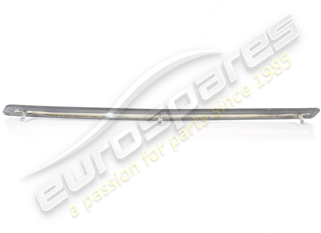 USED FERRARI RH MOULDING GTS. PART NUMBER 60355906 (2) used ferrari rh moulding gts. part number 60355906 (2)