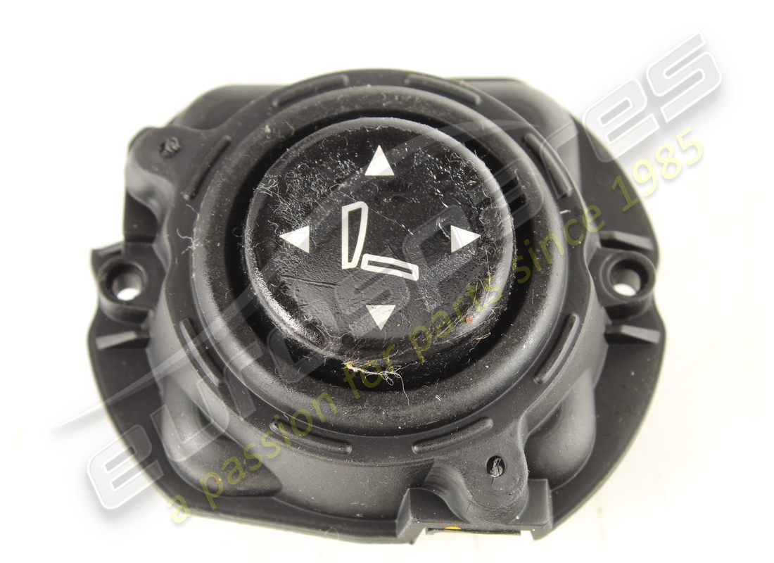 used maserati rh rear seat control button. part number 203491 (2)