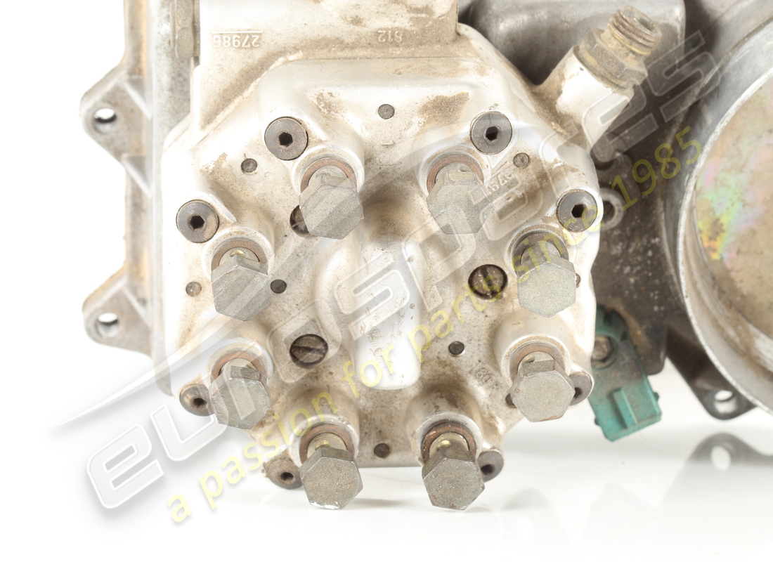 used ferrari 308i/3.2mon/328 f/dist head mp. part number 70000650 (2)