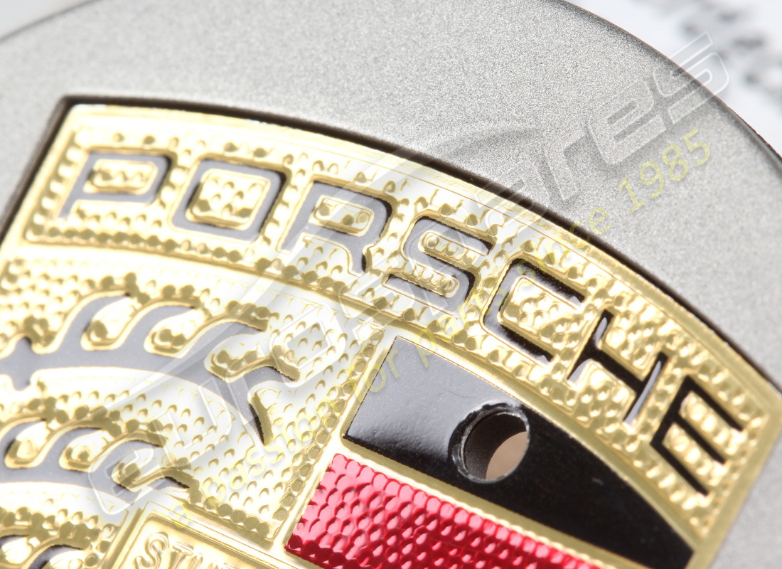 new porsche wheel cap concave - multi-coloured (pr:1np) platinum satin-matt. part number 95b601150dob5 (4)