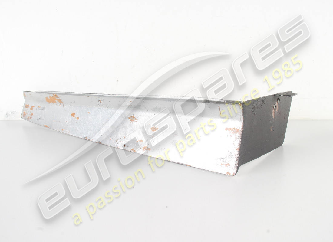 new ferrari rh rear light protection. part number 63307300 (2)