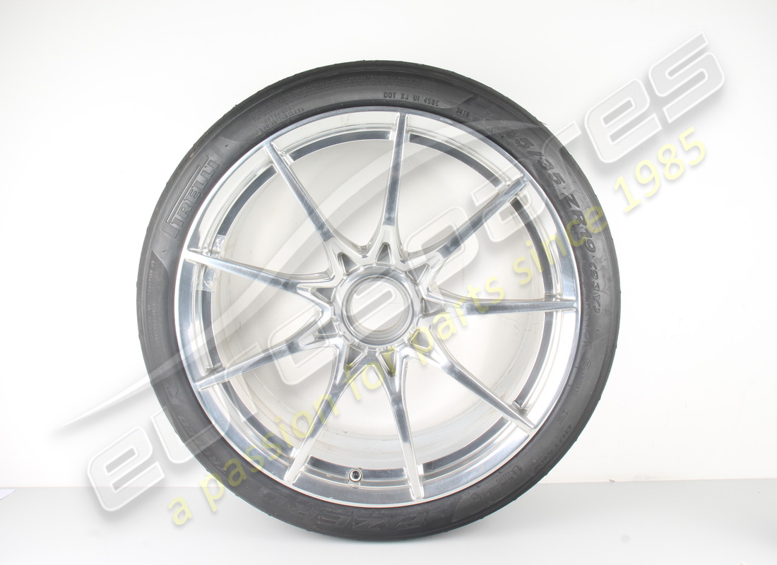 used mclaren wheel set. part number eap1558709 (2)