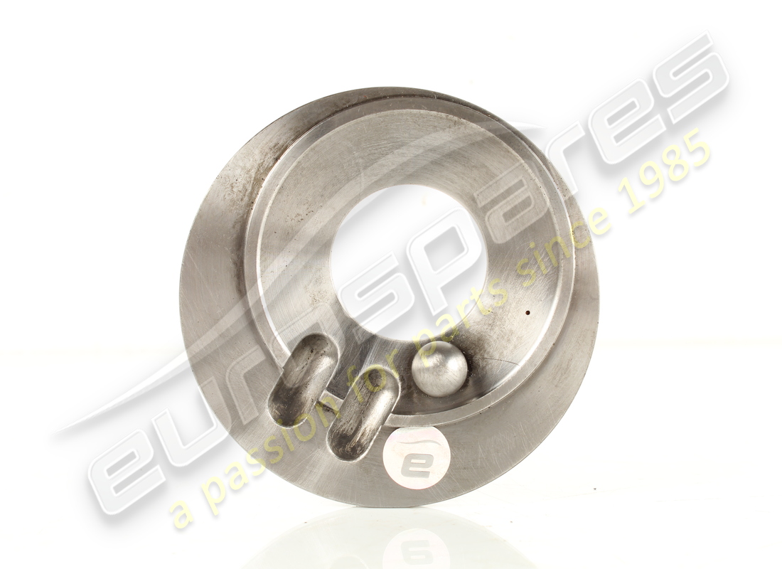 used maserati oil pump cover complete. part number 571982101 (1)