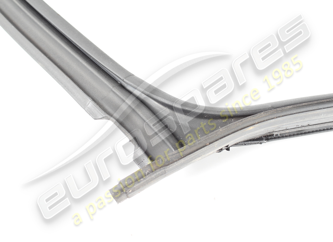 used maserati rear rh door gasket. part number 670030424 (2)