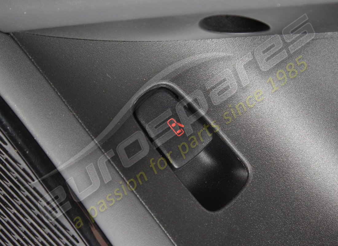 USED MASERATI FRONT RH DOOR PANEL ASSEMBLY. PART NUMBER 670225866 (4) used maserati front rh door panel assembly. part number 670225866 (4)