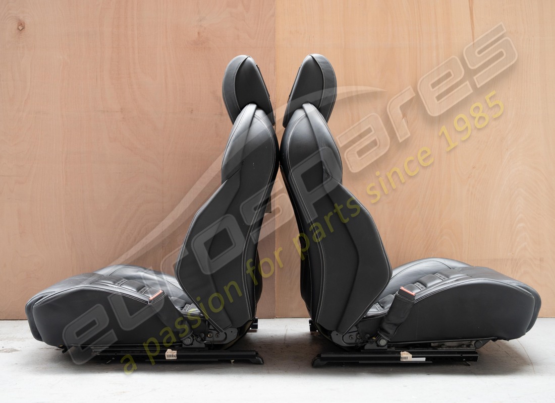 used ferrari complete seat set. part number eap1558688 (21)