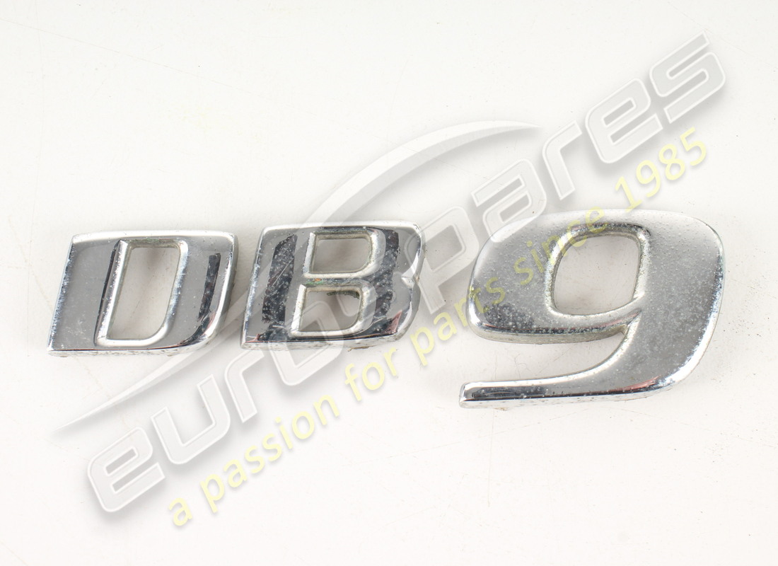 USED Aston Martin BADGE, DB9 . PART NUMBER 4G43001B40AB (1)