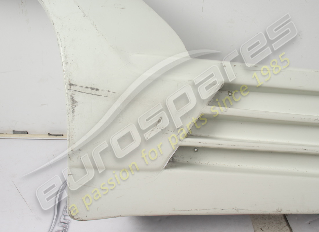 NEW (OTHER) LAMBORGHINI RH SKIRT EXTERIOR COVER. PART NUMBER 007010070 (5) new (other) lamborghini rh skirt exterior cover. part number 007010070 (5)