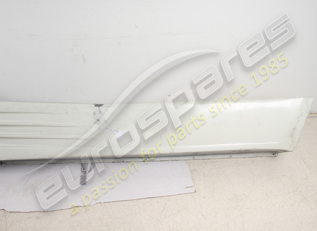 NEW (OTHER) LAMBORGHINI RH SKIRT EXTERIOR COVER. PART NUMBER 007010070 (7) new (other) lamborghini rh skirt exterior cover. part number 007010070 (7)