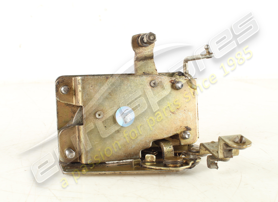 used ferrari lh door lock. part number 61775500 (2)