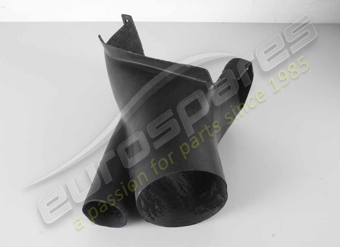 NEW FERRARI RH BRAKE AIR CONVEYOR. PART NUMBER 124191 (3) new ferrari rh brake air conveyor. part number 124191 (3)